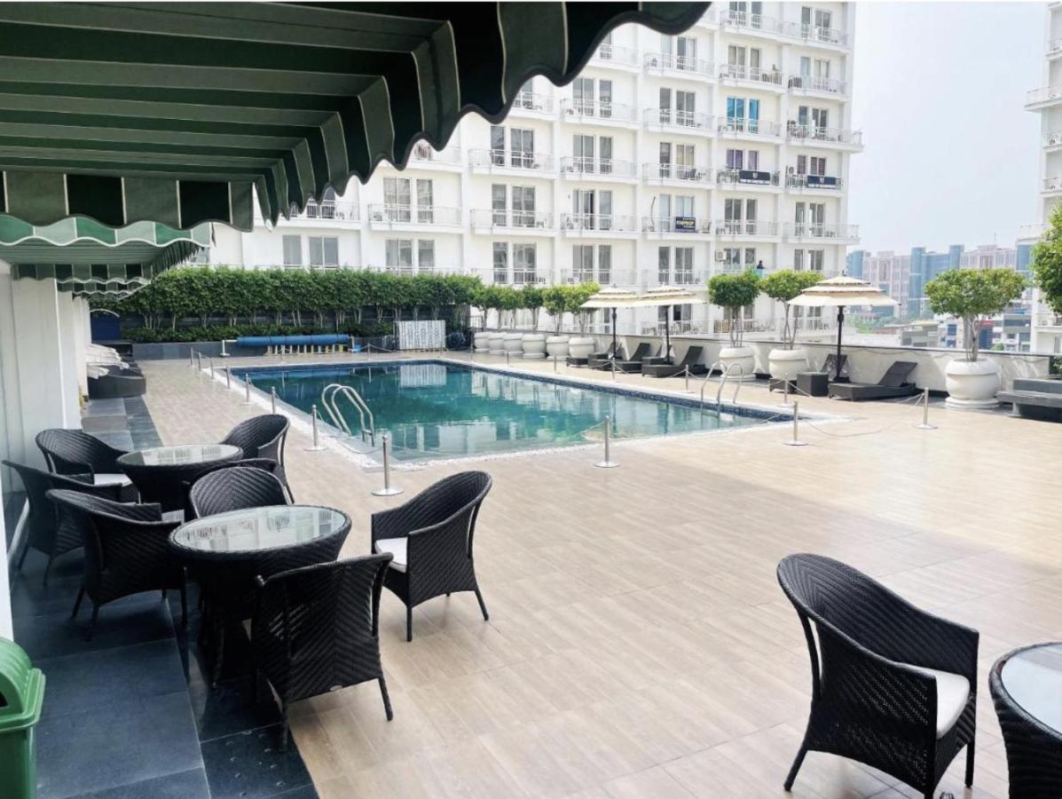 Apartment Aashiyana Homestead Dlf My Pad *